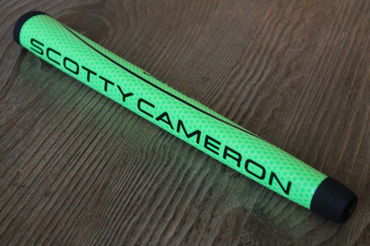 Golf grip green