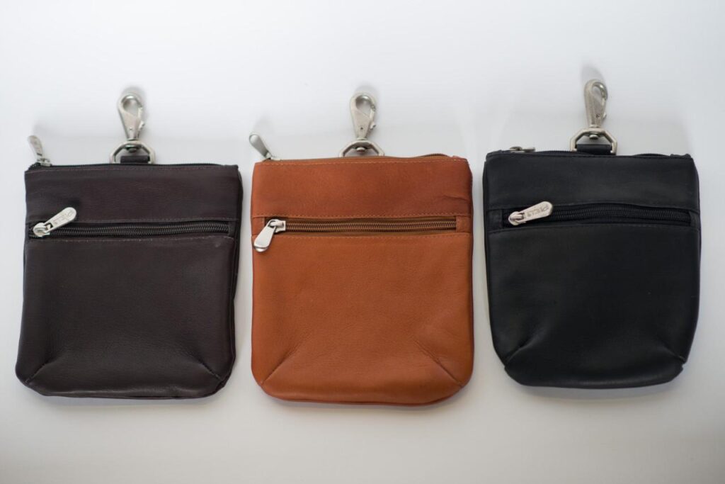 Leather golf valuables pouch