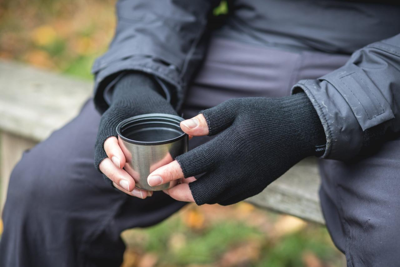 Fingerless golf gloves