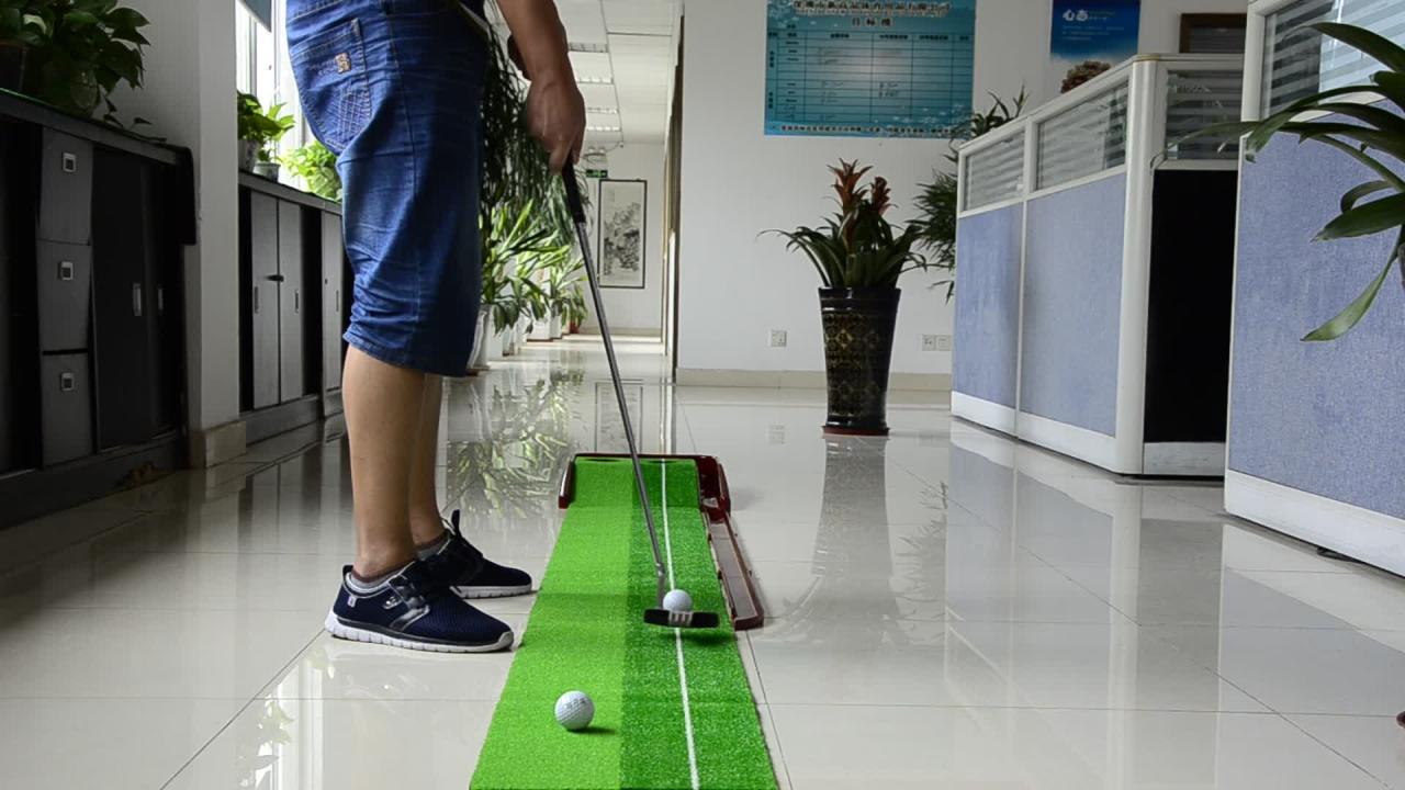 Office golf putting set