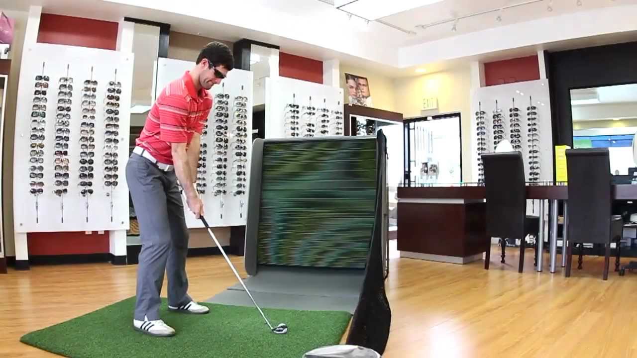 Indoor golf hitting net